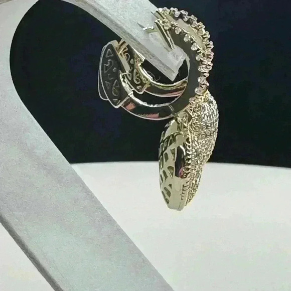 18K Gold Pave Heart Earrings ( Video shows the beauty of these) - Picture 4 of 7